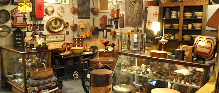 antiques-booth-1