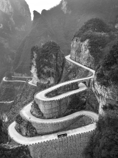 9b42a961814da283827dc9ec1b5d627f--hairpin-tianmen-mountain