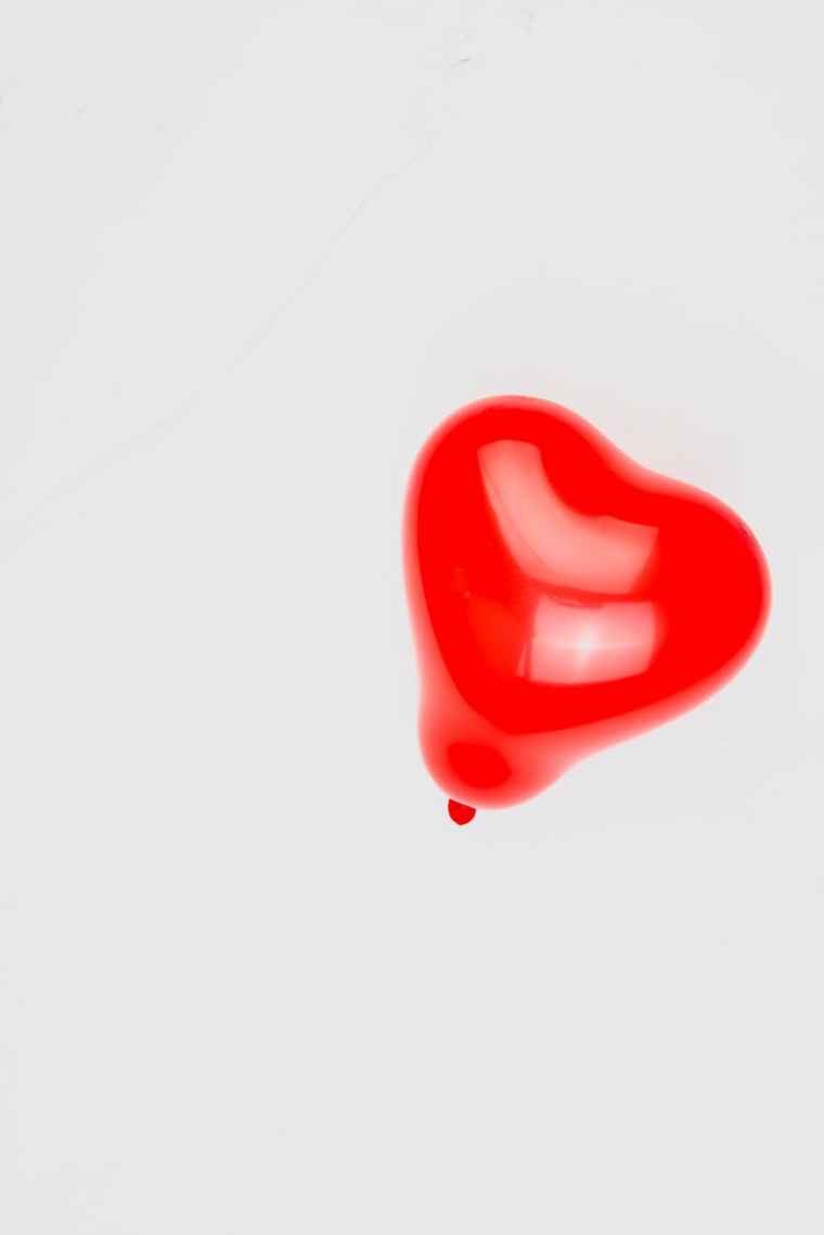 heart shaped red balloon